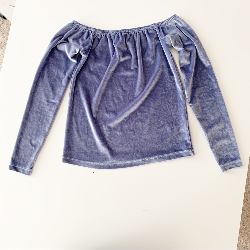 Silence + noise blue velvet off the shoulder long sleeve top - Picture 7 of 8